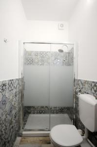 A bathroom at Cortesia 4