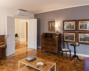 Posedenie v ubytovaní ViandanteHome, Luxury Rooms