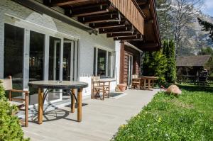 Ein Garten an der Unterkunft Chalet D