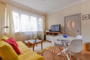 Гостиная зона в Welcoming One Bedroom on Vasil Levski Boulevard