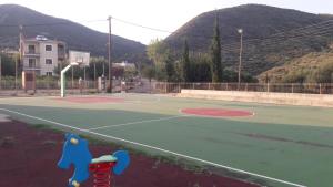 Tenis a/nebo squash v ubytování Agnanti Villas nebo okolí