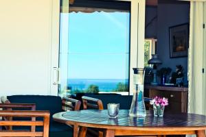 Nespecifikovaný výhled na moře nebo výhled na moře při pohledu z apartmánu