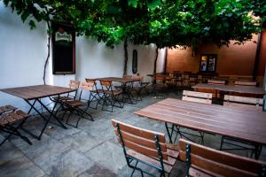 Un restaurante u otro lugar para comer en Boutique Hotel Templ