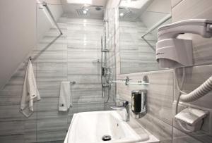 Kúpeľňa v ubytovaní Apartamenty Żuraw + 37 fotografií