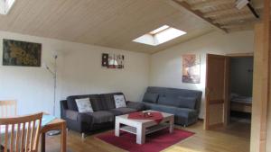 Posezení v ubytování Ferienwohnung "Eifelstueffje"