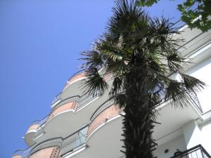 Budova, kde se aparthotel nachází