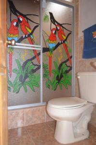 Phòng tắm tại Hostal La Casa De Rodrigo