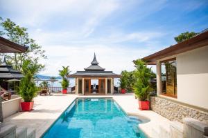 สระว่ายน้ำที่อยู่ใกล้ ๆ หรือใน Trisara Villas & Residences Phuket