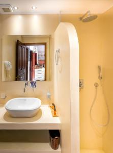 A bathroom at Villa Amalia