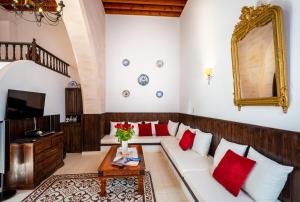 A television and/or entertainment centre at Villa Amalia