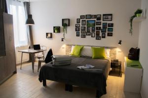 Gallery image of Warrest - Short Rent Apartments in Milan