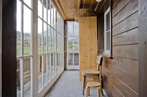 Ein Balkon oder eine Terrasse in der Unterkunft Chalet Gletscherbach - GRIWA RENT AG