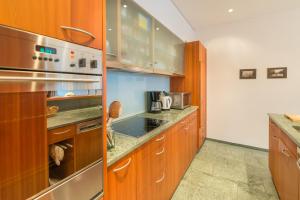 A kitchen or kitchenette at Casa Serena