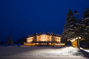 Hotel Vezzena v zimě