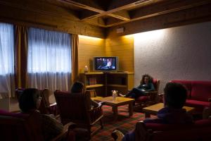 TV a/nebo společenská místnost v ubytování Hotel Vezzena