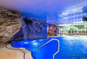 Bazén v ubytování Alpenresort Eienwäldli Engelberg nebo v jeho okolí