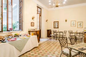 Restoran atau tempat lain untuk makan di Hotel YIT Casa Grande