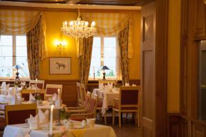 Restaurace v ubytování Herrenhaus von Löw