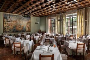 Reštaurácia alebo iné gastronomické zariadenie v ubytovaní Parador de Tordesillas