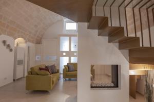 A seating area at LAMIA MATERA 11