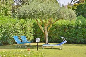 Ein Garten an der Unterkunft Villa Lary