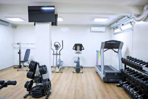 Centrum fitness w obiekcie Hotel Delfin