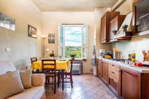 Ett kök eller pentry på Villa il Borghetto