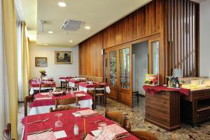 Gallery image of Hotel Samoa in Rimini