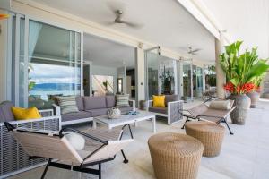 Posezení v ubytování Moonstone - Samui's Premier Private Villa