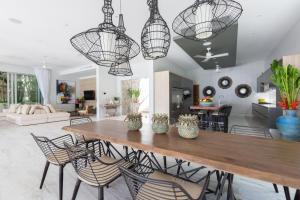 Posezení v ubytování Moonstone - Samui's Premier Private Villa
