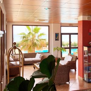 Bazén v ubytování Residence Hotel Antica Perla nebo v jeho okolí