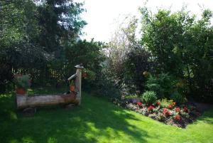 Taman di luar Apart Birgit