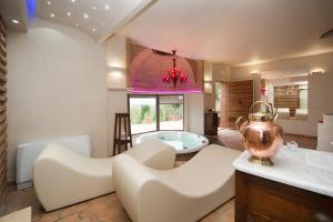 Kép AgriResort Spa Glamping Poggio Di Montedoro szállásáról Montefiasconéban a galériában