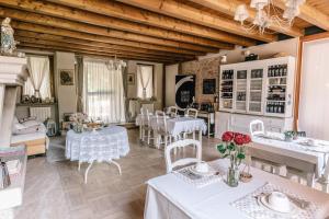 Kuchyň nebo kuchyňský kout v ubytování B&B - Relais de charme la Caminella