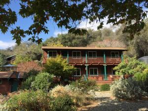 Afbeelding uit fotogalerij van Buckeye Tree Lodge in Three Rivers