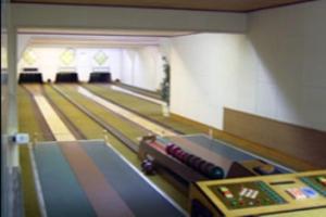 an image of a bowling alley with pins at Hotel Klusenhof in Lippstadt