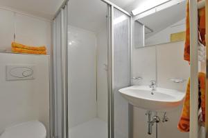 A bathroom at Johannishof