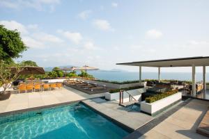 สระว่ายน้ำที่อยู่ใกล้ ๆ หรือใน Trisara Villas & Residences Phuket