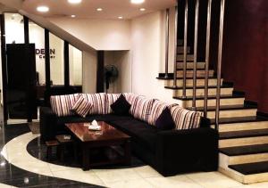 Ajnadeen Hotel的休息区