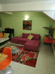 Posezení v ubytování Modern Basement Apartment Gio Ii