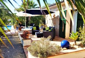 En have udenfor Finca Bona Sort