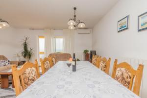 Posezení v ubytování Apartment Sea & Island view