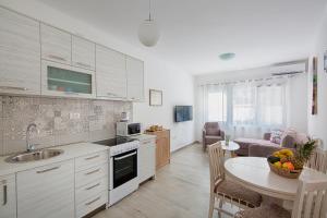 Η κουζίνα ή μικρή κουζίνα στο Apartment Kotor Bay