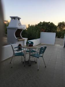 Balkón alebo terasa v ubytovaní VILLA EIRINI