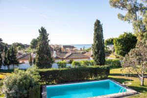 Bazén v ubytování Casa Piscina nebo v jeho okolí