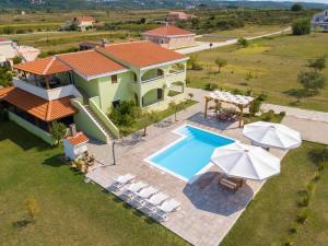 Zdjęcie z galerii obiektu Two-Bedroom Apartment in Ljubac I w mieście Krneša