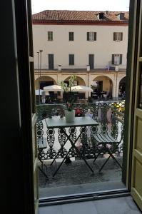 Balkón alebo terasa v ubytovaní Appartamento Pertinace Centro Storico Alba