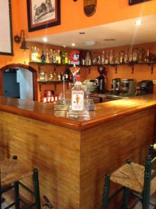 Hol lub bar w obiekcie Hostal Sierpes
