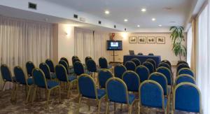 TV a/nebo společenská místnost v ubytování Hotel Leuka