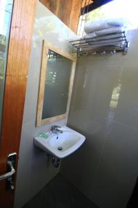 Vannituba majutusasutuses Padi Ecolodge